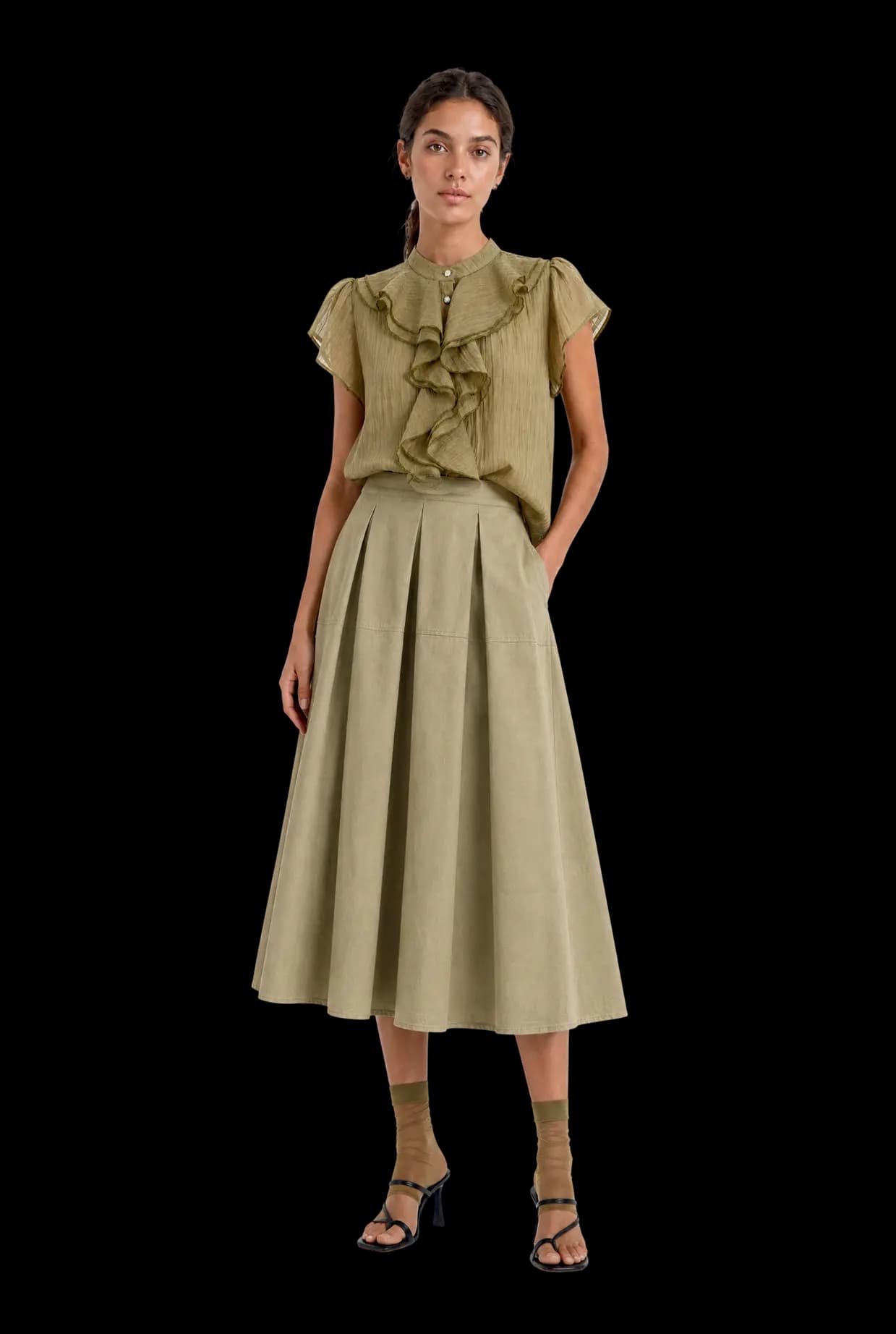 Look 16 — Gentle Movement, Drop 02 — SHINE